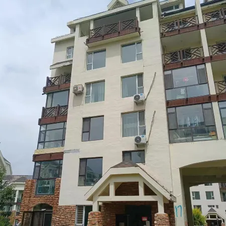 Summer Homestay (Changbai Mountain Edelweiss Deer Taming Garden Branch)
