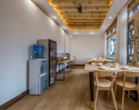 Cloud and Wind · Liangqi YuLong Trip | Free Dreamer Wild Luxury Snow Mountain Courtyard