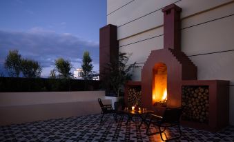 The Old Town of Lijiang Ferdinand Art Hotel