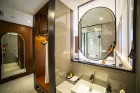 Kai Hong Intercontinental Hotel Hotels in Dalad Banner