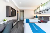 Home Inn Huayi Hotel (Suzhou Xiangcheng Xutugang Metro Station Branch) Hotels in Suzhou