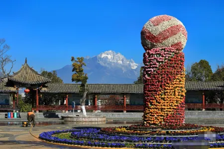 Xinhe Xiaoyuan Homestay (Lijiang High speed Railway Station) Отели рядом с достопримечательностью «Wenfeng Temple»