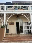 Jianshui Xinjuxin Healing Villa Lake View Hotel (Jianshui Ancient Town Chaoyang Building)