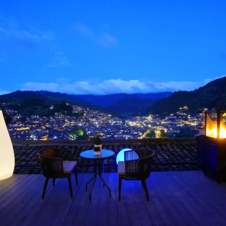 Cloud Retreat ·Summit Gallery Panoramic Homestay (Xijiang Miao Village Viewing Platform)
