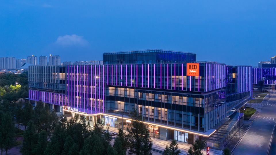 Radisson RED Hotel Jingjiang Financial Business District