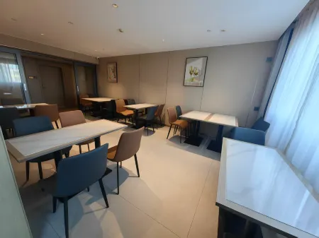 Kaist Smart Hotel (Chongwu Ancient City Xishawan Branch) Отели рядом с достопримечательностью «Chongwu Ancient Town»