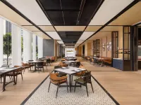 Four Points by Sheraton Guangzhou Bai’e Tan Hotels near Fangcun Metro Station