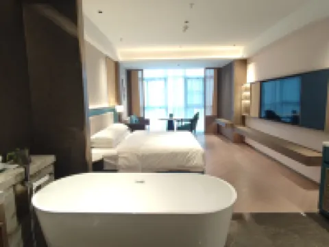 Kaifeng Millennium City Park Gulou Public Square | Yuhefu Classical Garden Resort Hotel Hotels in Kaifeng