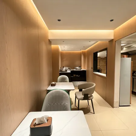 Gumoni | MOSEN Diecui Molan Hotel (Jiaxiu Pavilion Qingyun Market)