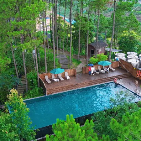 Xinfeng Songjing Hot Spring Resort
