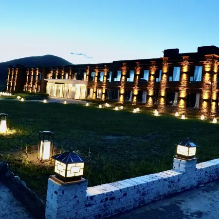 Kangding Gedaqin Manor (Tagong Grassland)