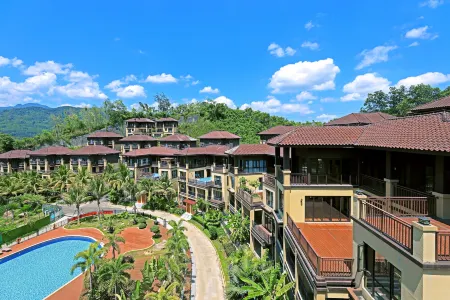 Yipin Yunjing Resort Hotel Отели рядом с достопримечательностью «Hainan Open University Wuzhishan Branch»