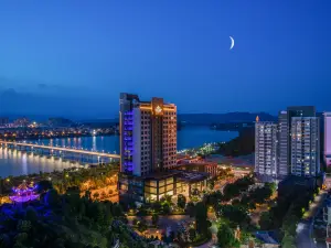 Maple Leaf Garden Hotel