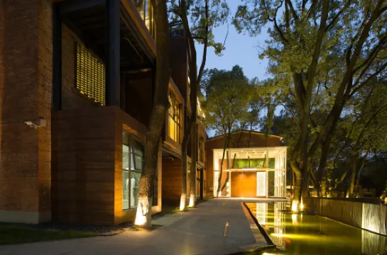Liwu Senju Hotel