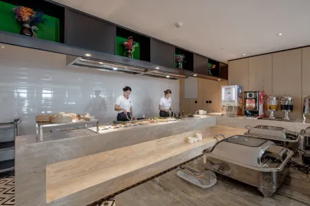 Earl Family Hotel (Mengcheng Tianhe Plaza Store) Отели рядом с достопримечательностью «Mengcheng Confucian Temple»