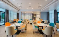 Vienna Hotel (Fuzhou Mawei Ship Culture Scenic Area Branch) - Bergblick