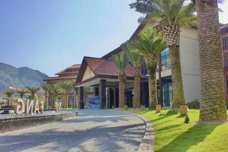 Amazing Orchid Pavilion Hotspring Hotel. Отели в г. Сювэнь