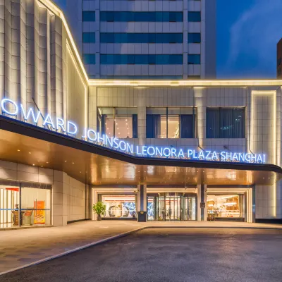 Howard Johnson Leonora Plaza Shanghai Hotels near Jinqiao Economic & Technological Development Zone