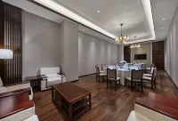 Maison New Century Hotel - Frühstück
