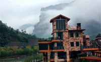 Cangxi Siji Hotel Hotels near Linzhou Geological Museum