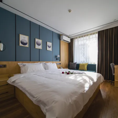 Tonghe Jian'ai Light Luxury Hotel