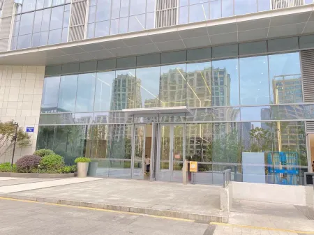 寓見公寓（寧波羅蒙環球樂園店）