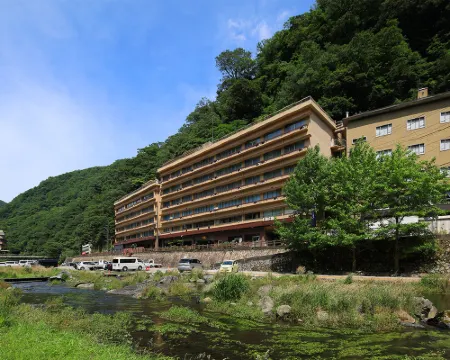 Yubara Kokusai Kanko Hotel Kikunoyu Hotels in Maniwa