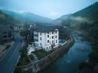 Xinchuan Homestay Hotels near Zhejiangsheng Huzhou Shizhang Xingxian Feiyun Temple