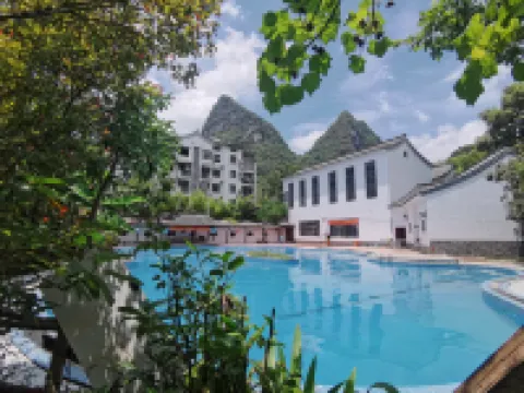 Yangshuo Water Riverview Villa (Yangshuo Impression Liu Sanjie Scenic Area)