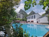 Yangshuo Water Riverview Villa (Yangshuo Impression Liu Sanjie Scenic Area)