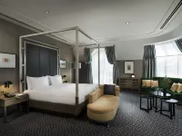 Hilton Vienna Plaza Hotels near Rathausplatz