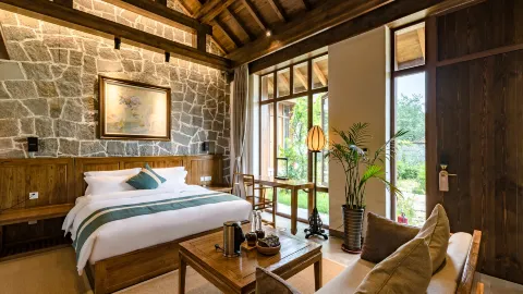 Floral Hotel· Fuquan Mountain Hotel (Yimeng Mountain Tourist Area Mengshan National Forest Park) in Pingyi