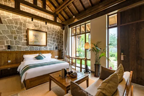 Floral Hotel· Fuquan Mountain Hotel (Yimeng Mountain Tourist Area Mengshan National Forest Park) Hotels in Pingyi