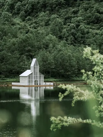 CLOUD·LAKE RESORT HOTEL Отели рядом с достопримечательностью «Caoke Tibetan Township»