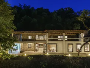 Shilily Hidden World Beishan Villa Resort