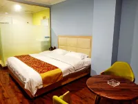 Zitong Aijia Business Hotel Hotels near Qiqu Mountain Temple
