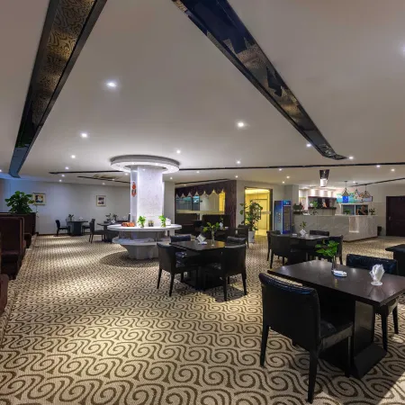 Company Hotel (Nanling Nanling Bridge Lingyang Road)