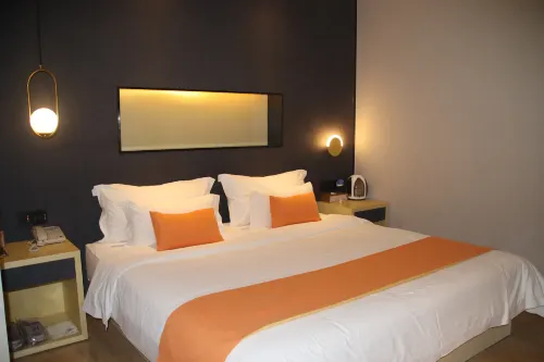 Huanyu Prestige Hotel (Lingshan People's Hospital)