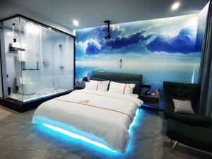 Aegean Light Luxury Theme Hotel (Taohua Shop)