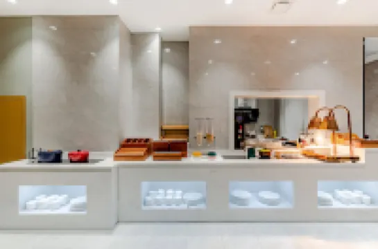 Qingmu Platinum Hotel (Ma'anshan East High-speed Railway Station Cihuhe Road)