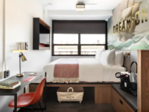 โรงแรมเดอะเรโวลูชั่น โรงแรมในบอสตัน