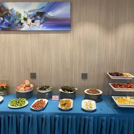 Shengzhou Qinman Hotel (Wuyue Plaza International Convention and Exhibition Center)