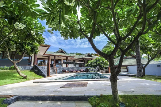 Idyllic Samui Beach Villa Resort