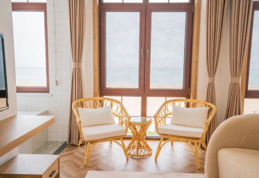 Erhai Hotel 해변 전경