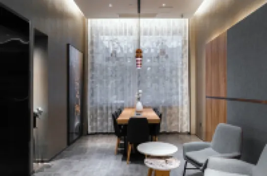 홈인 리플 호텔 (라이저우 푸첸 동가 웬펑 중학교)