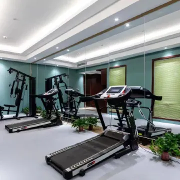 Chengyu Chenghao Hotel (Xi'an Bell and Drum Tower Yongningmen Metro Station Branch) Отели в г. Сиань