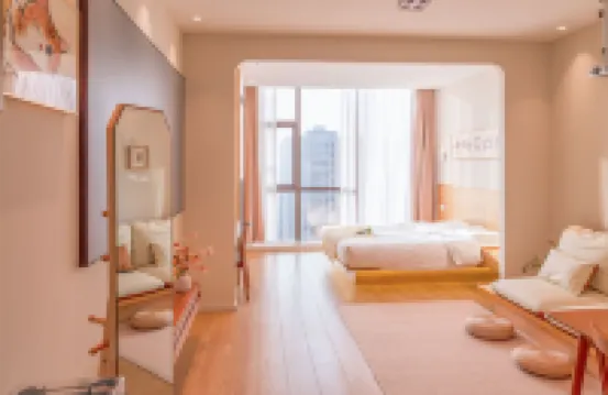 Logic Cat Designer Hotel (South High-speed Railway Station) โรงแรมใน