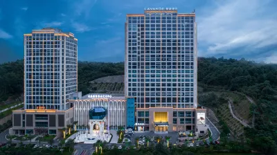 麗楓酒店（郴州大道匯金時代店） 鄰近郎酒博物館及青花郎醬酒體驗館（曾佳利總店）的酒店