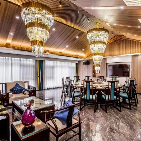 Chengde Puning Hotel (Mountain Resort)