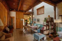 Xidi No.3 Town Artist Homestay